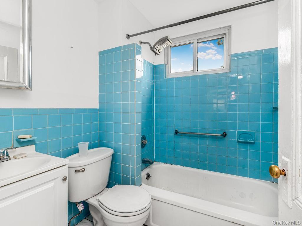 22-24 S Eckar Property Photo 21