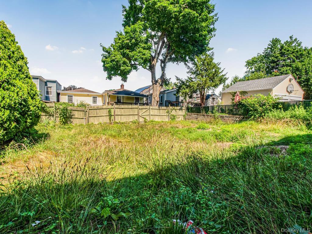 22-24 S Eckar Property Photo 25
