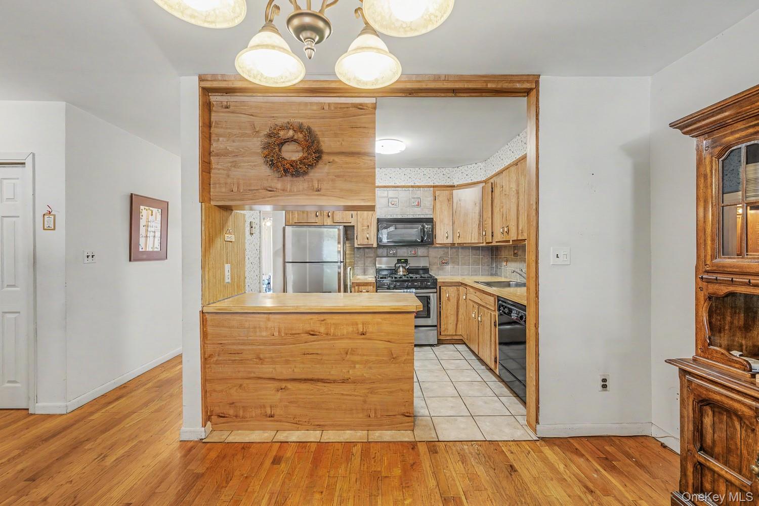 4703 30th Avenue Property Photo 14