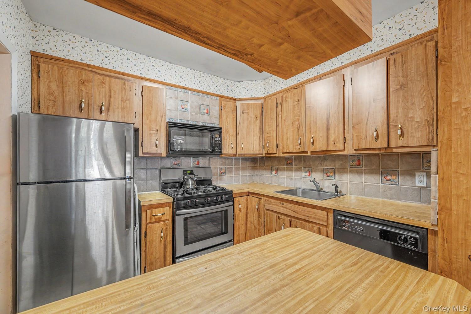 4703 30th Avenue Property Photo 15