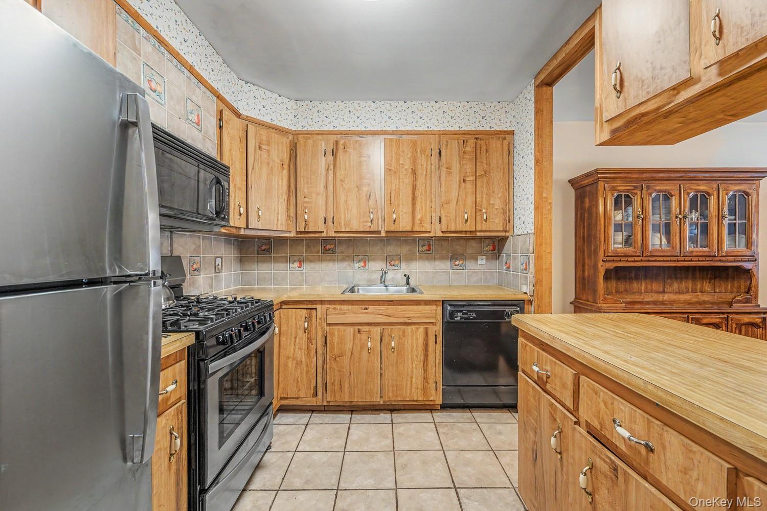 4703 30th Avenue Property Photo 16
