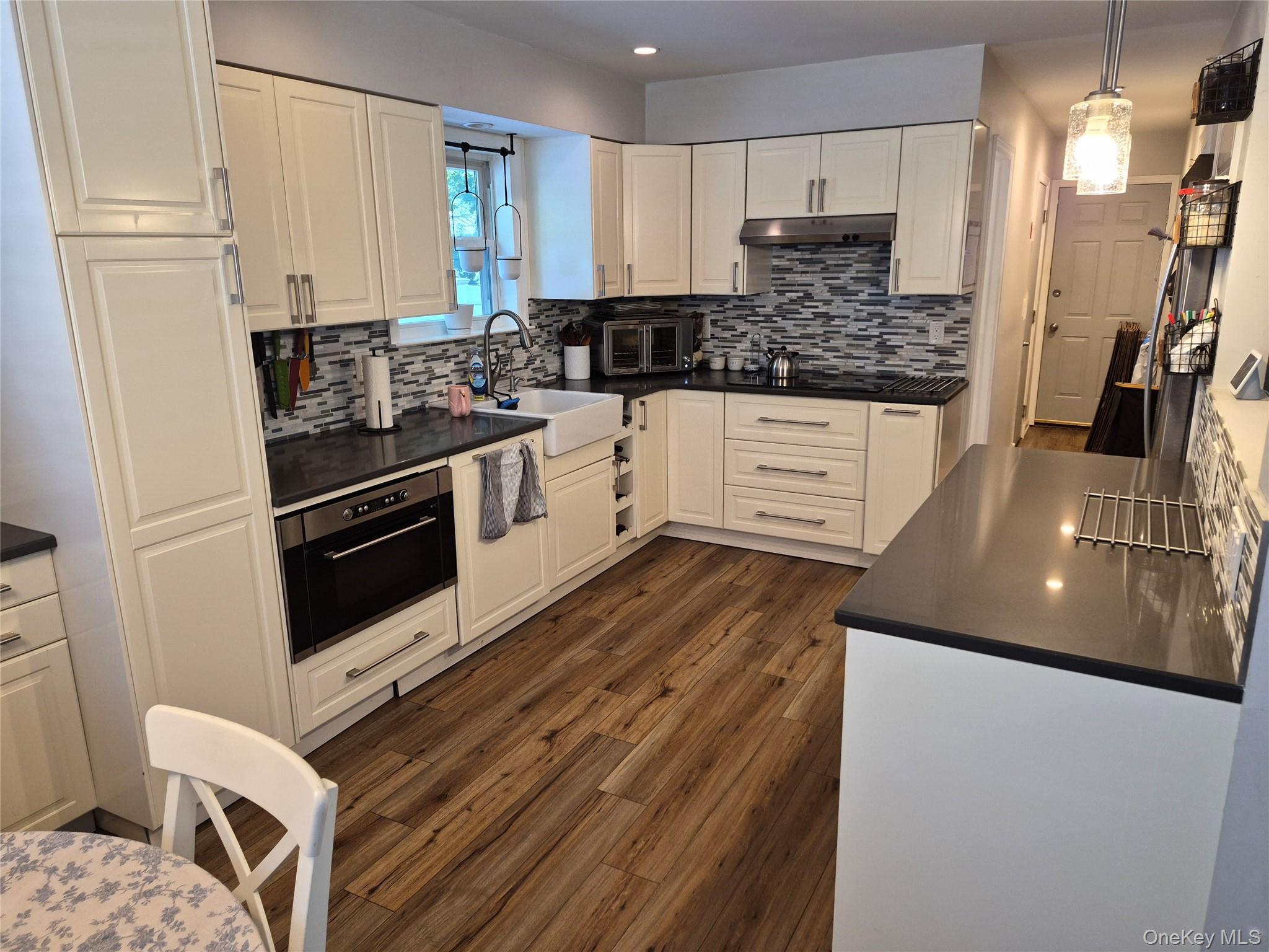 1128 N Ocean Avenue Property Photo 3