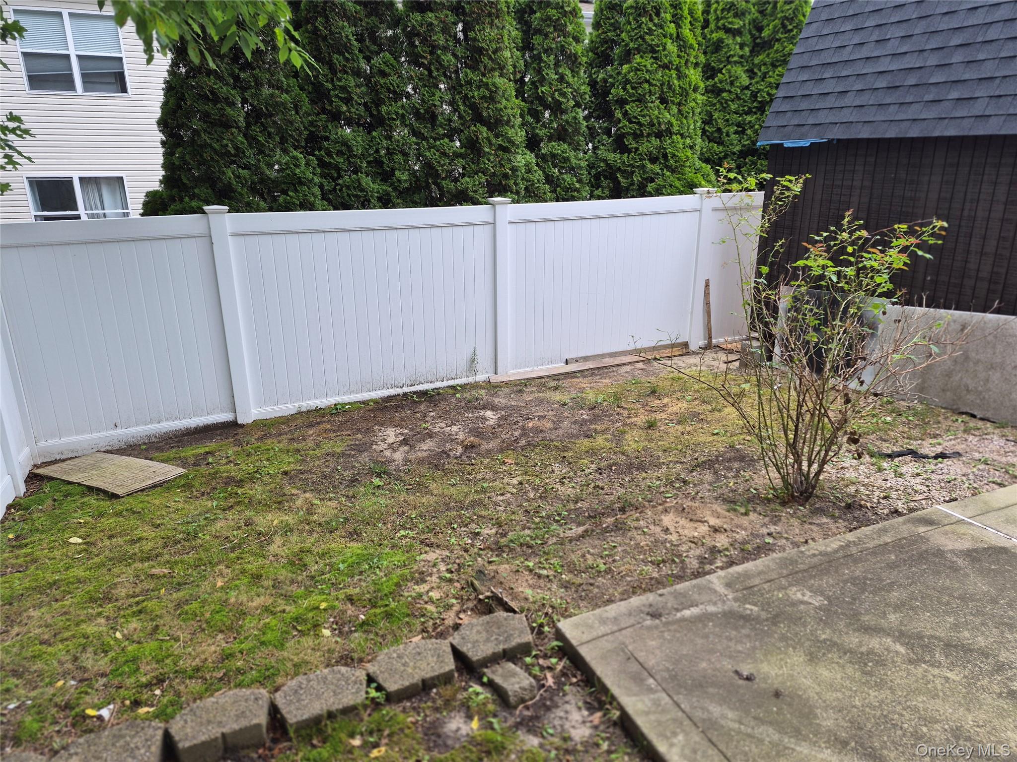 1128 N Ocean Avenue Property Photo 19