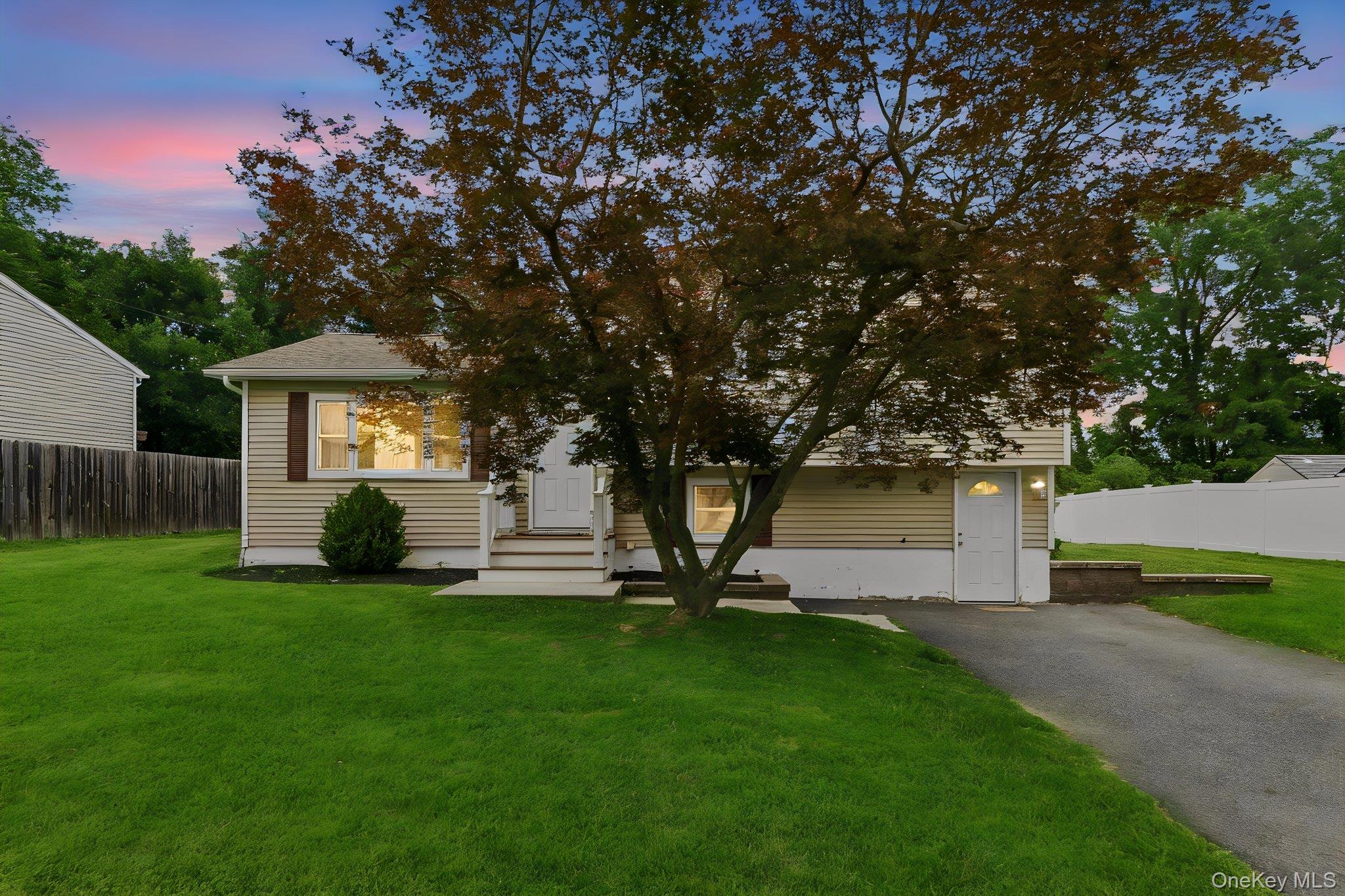 47 Riverview Drive Property Photo 2