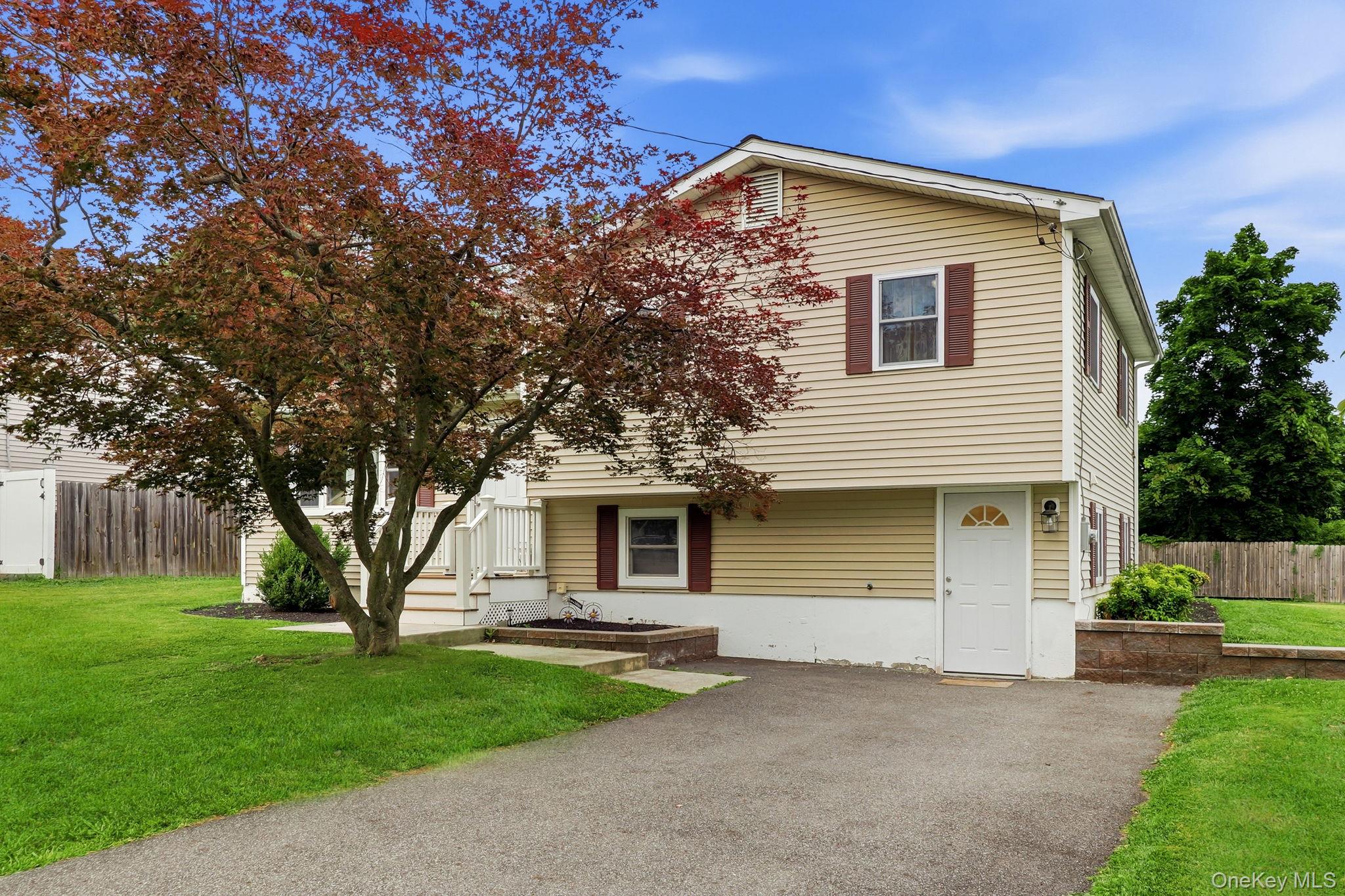 47 Riverview Drive Property Photo 3