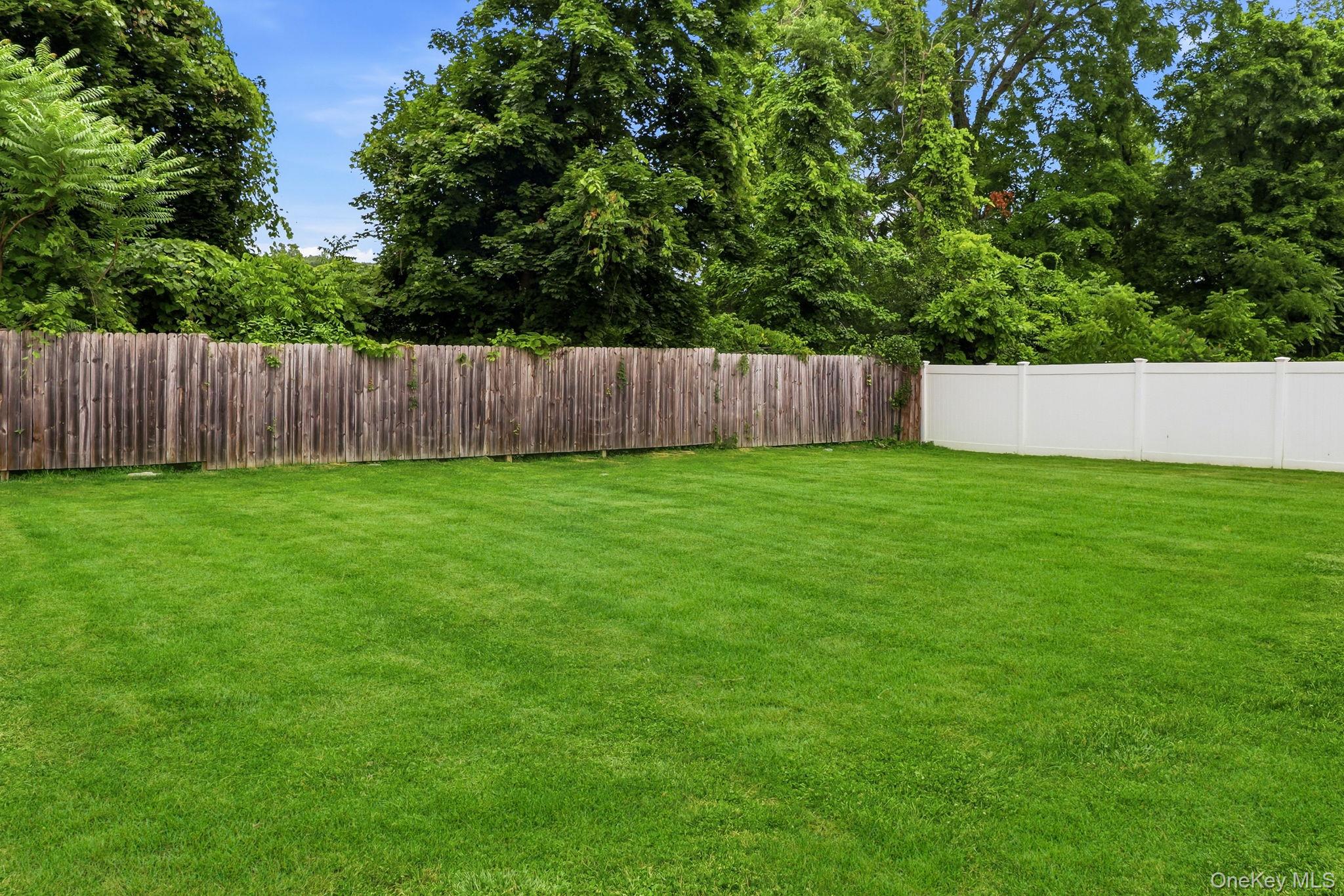47 Riverview Drive Property Photo 27