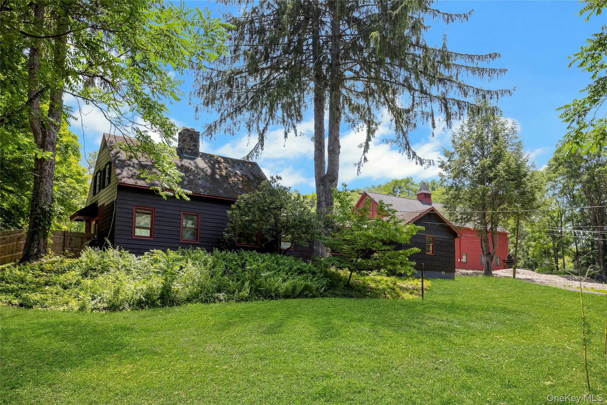 490 Peekskill Hollow Road Property Photo 2