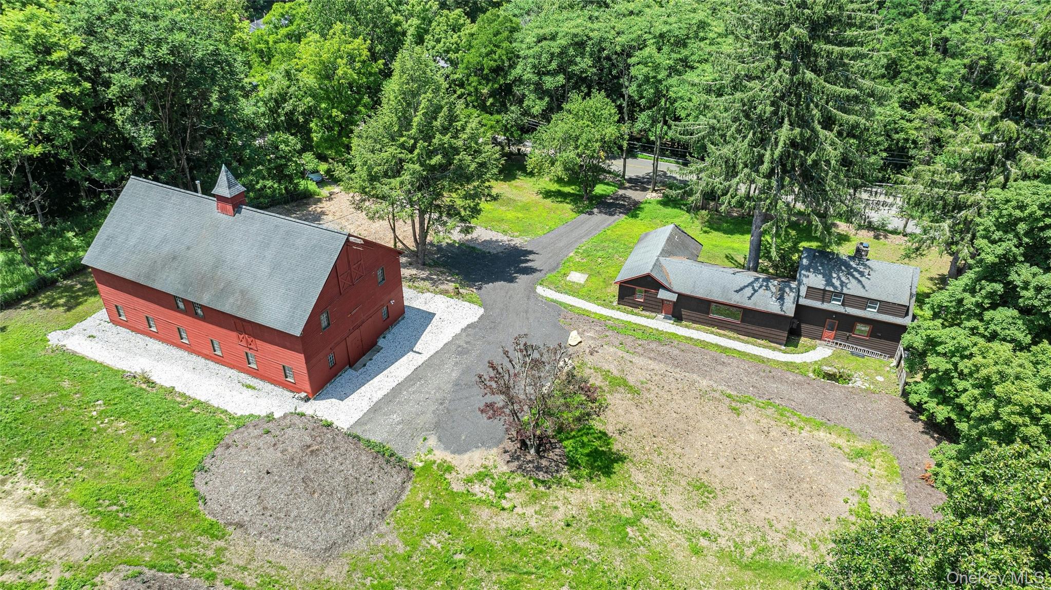 490 Peekskill Hollow Road Property Photo 7