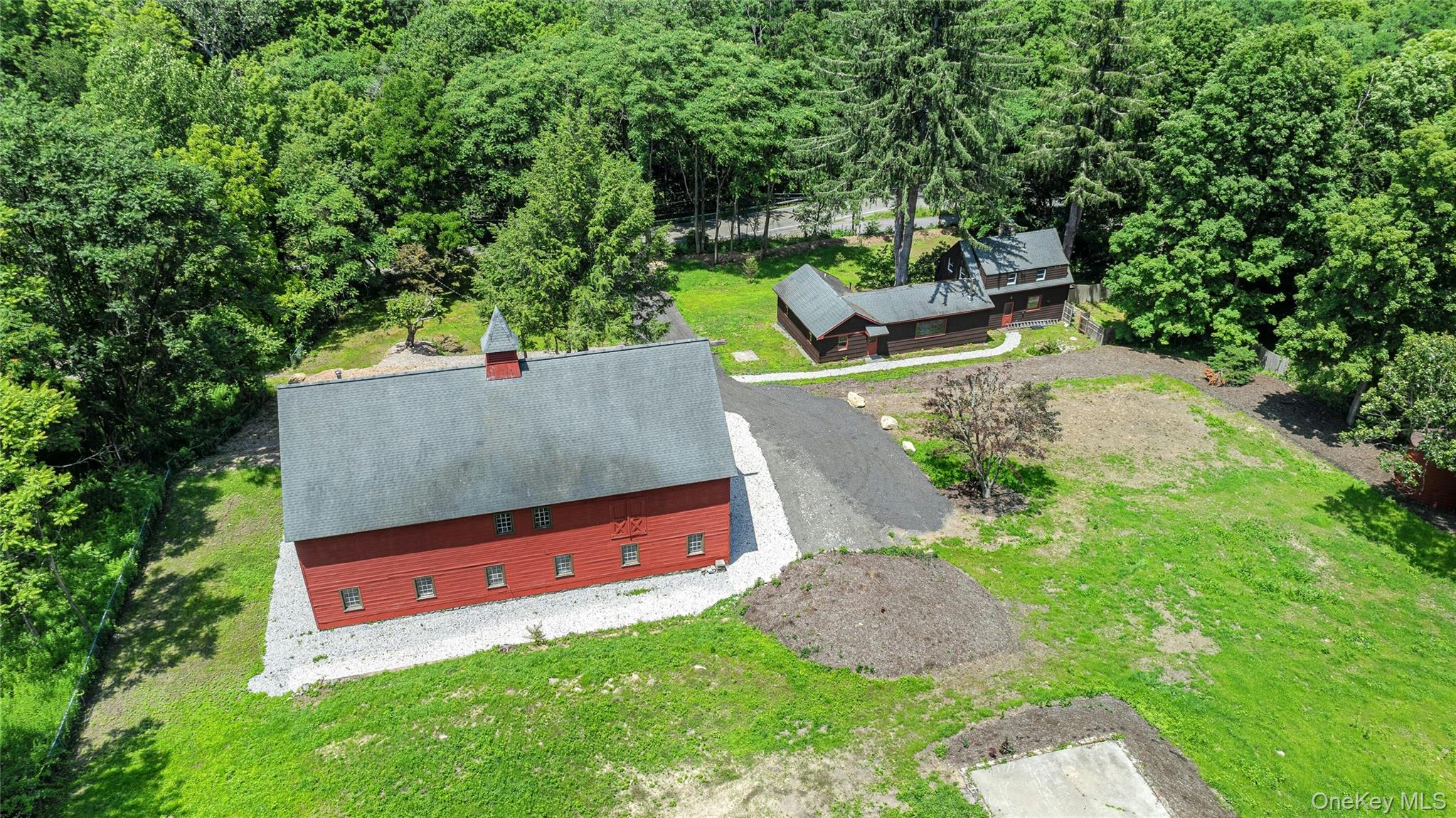 490 Peekskill Hollow Road Property Photo 11