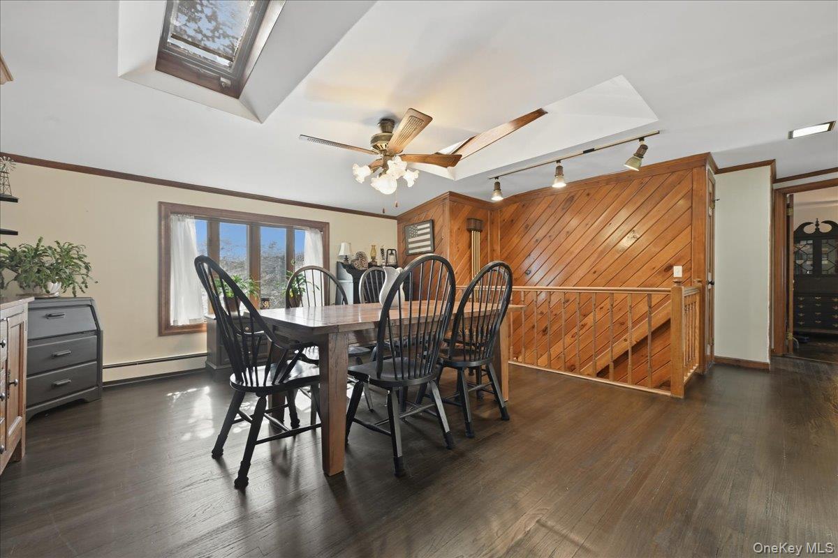 62 Linden Boulevard Property Photo 6