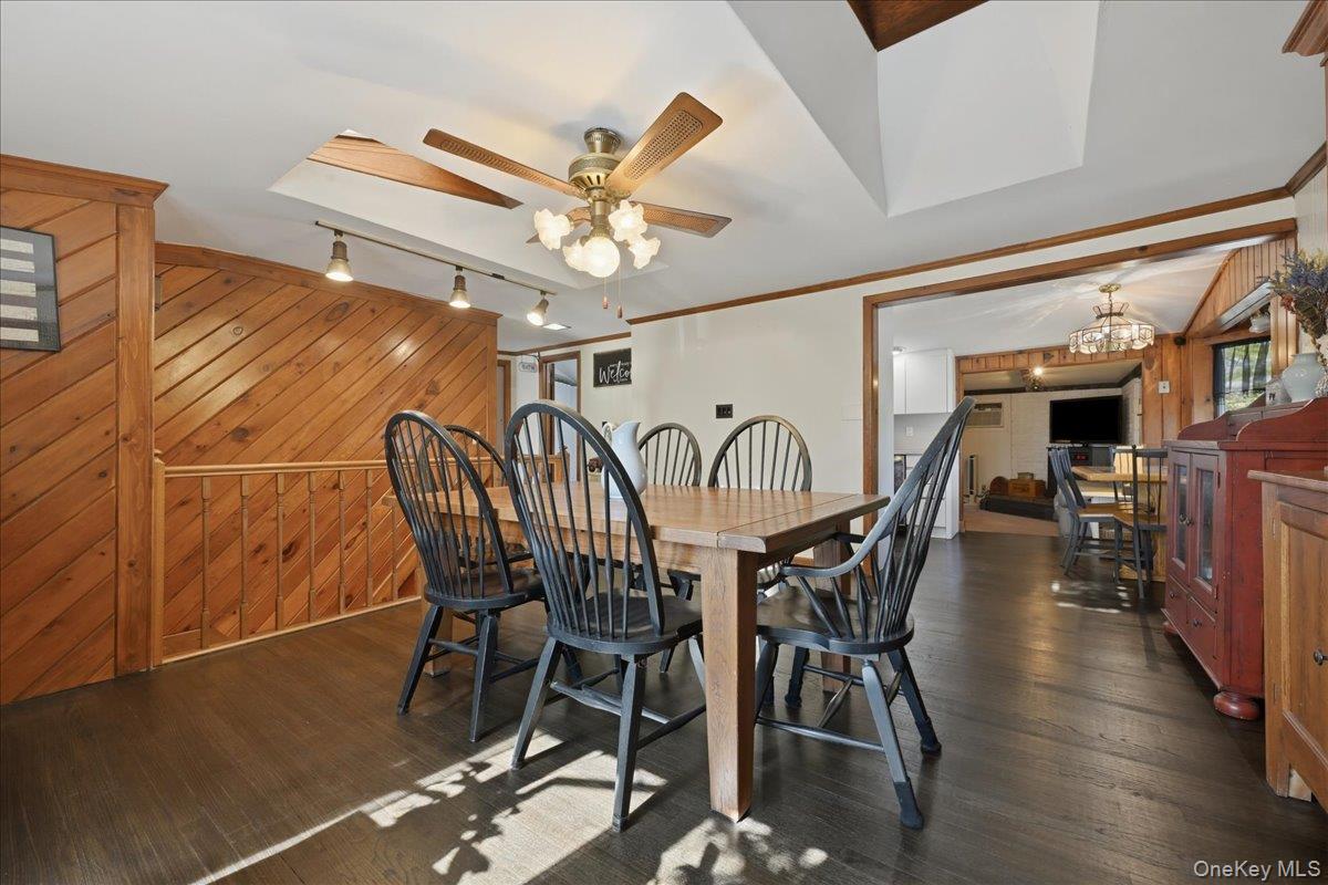 62 Linden Boulevard Property Photo 7