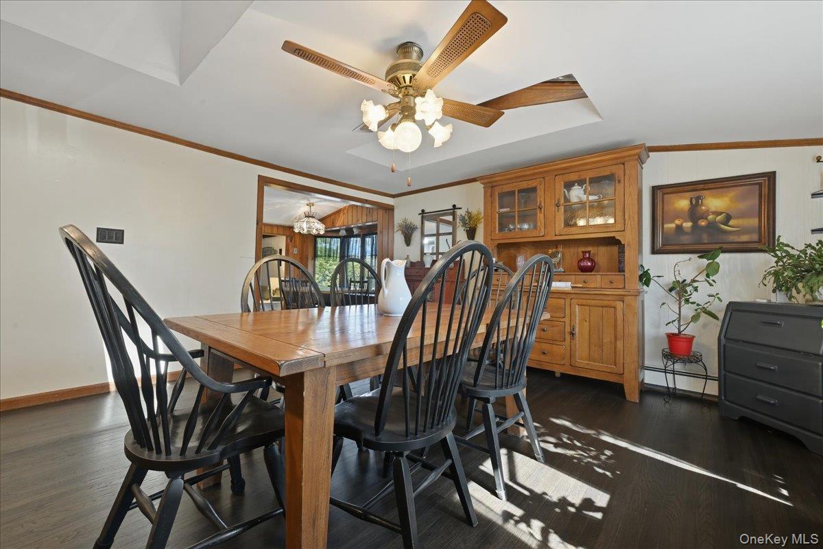 62 Linden Boulevard Property Photo 8