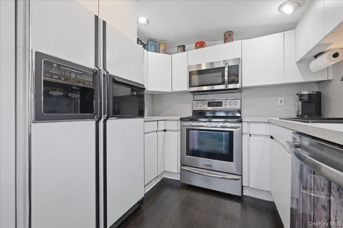 62 Linden Boulevard Property Photo 11
