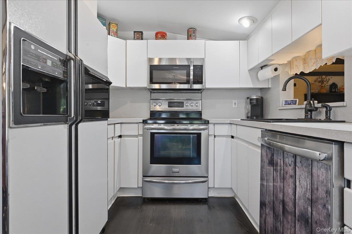 62 Linden Boulevard Property Photo 12