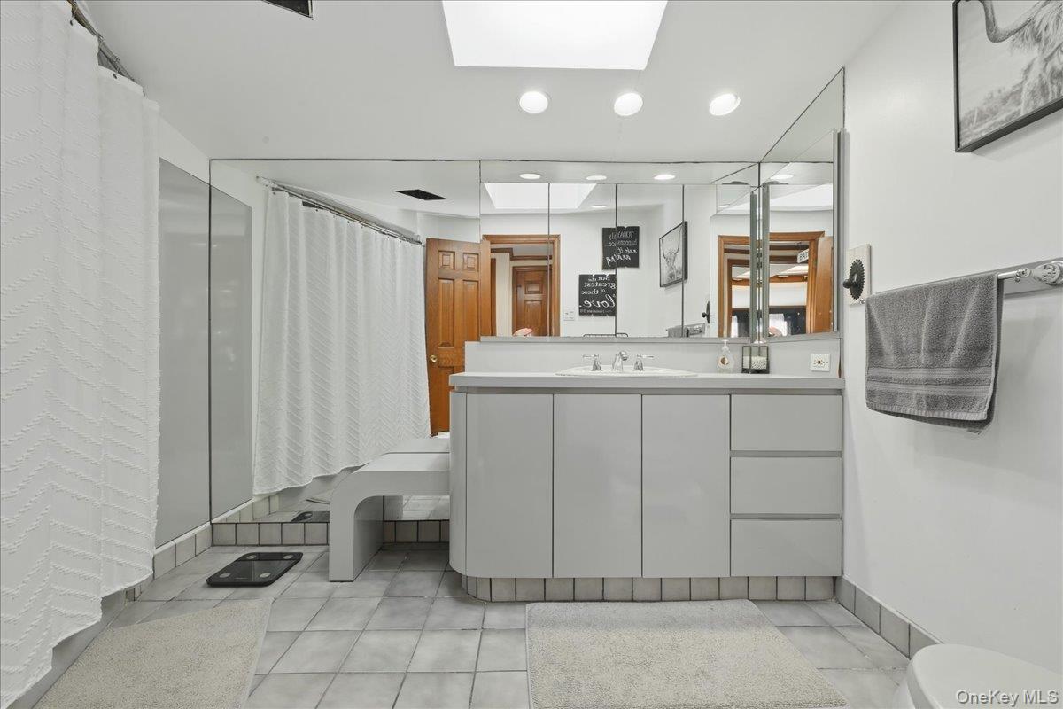 62 Linden Boulevard Property Photo 18