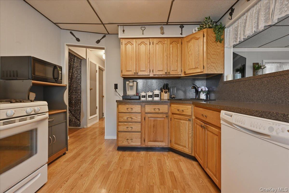 62 Linden Boulevard Property Photo 27