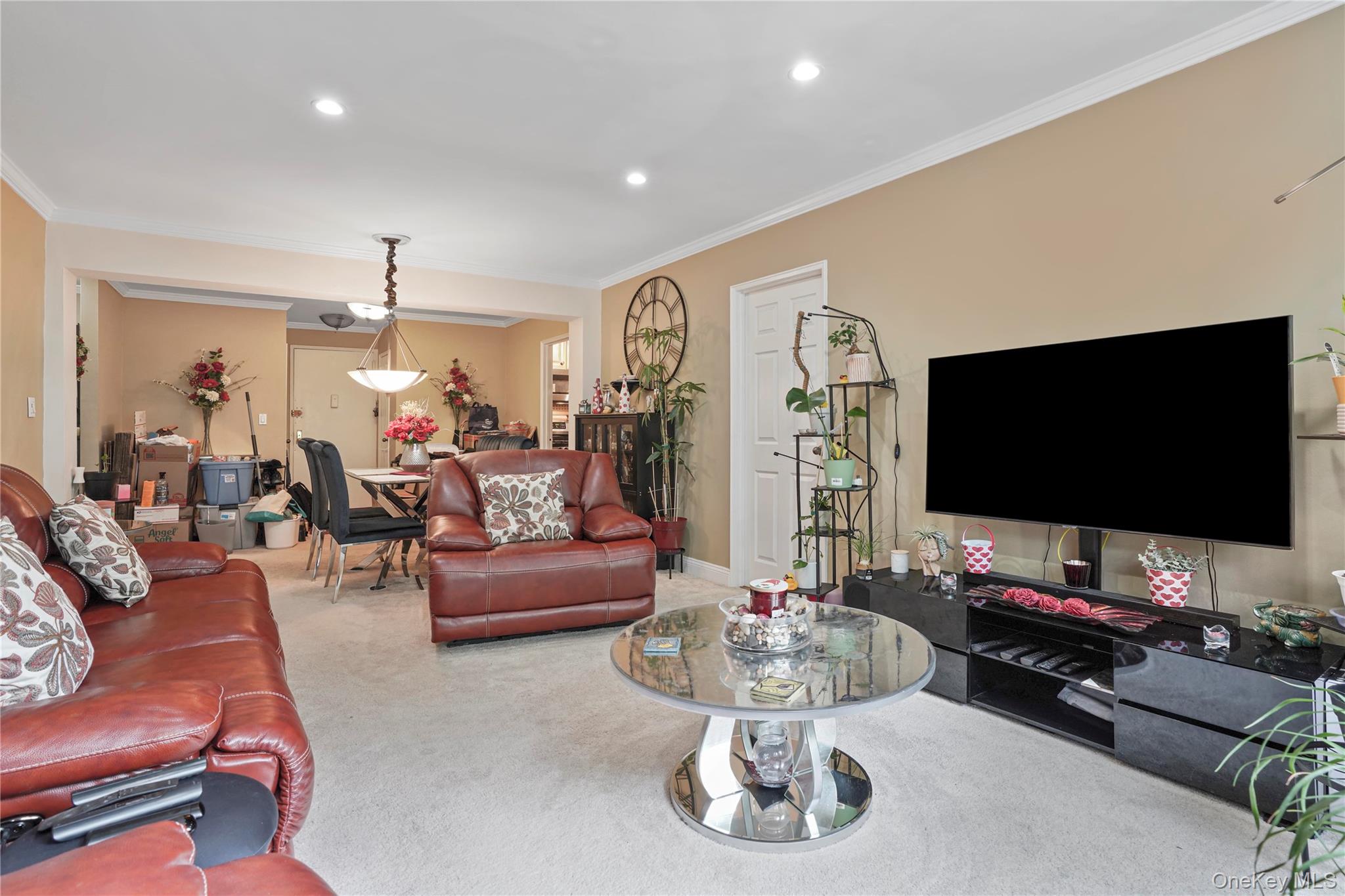 5 Sadore Ln 5r Property Photo 3