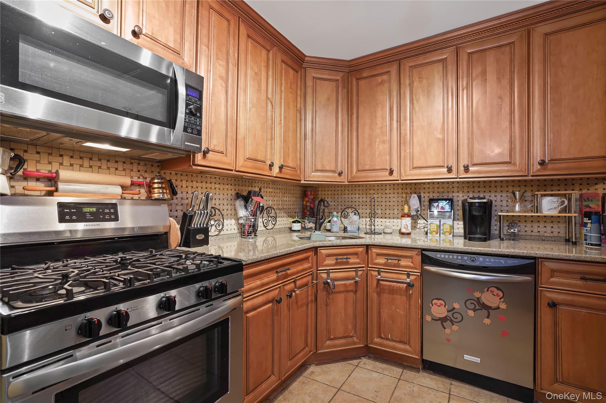 5 Sadore Ln 5r Property Photo 6