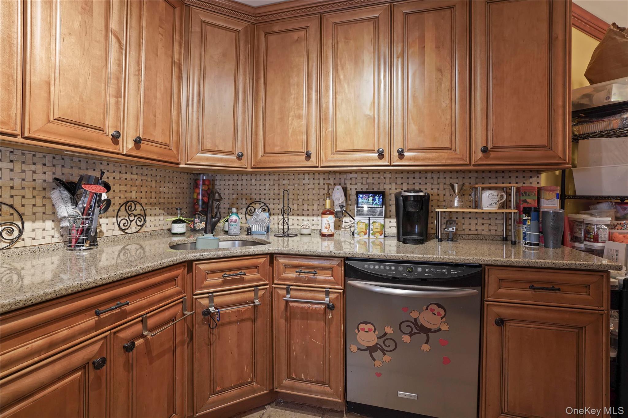 5 Sadore Ln 5r Property Photo 7