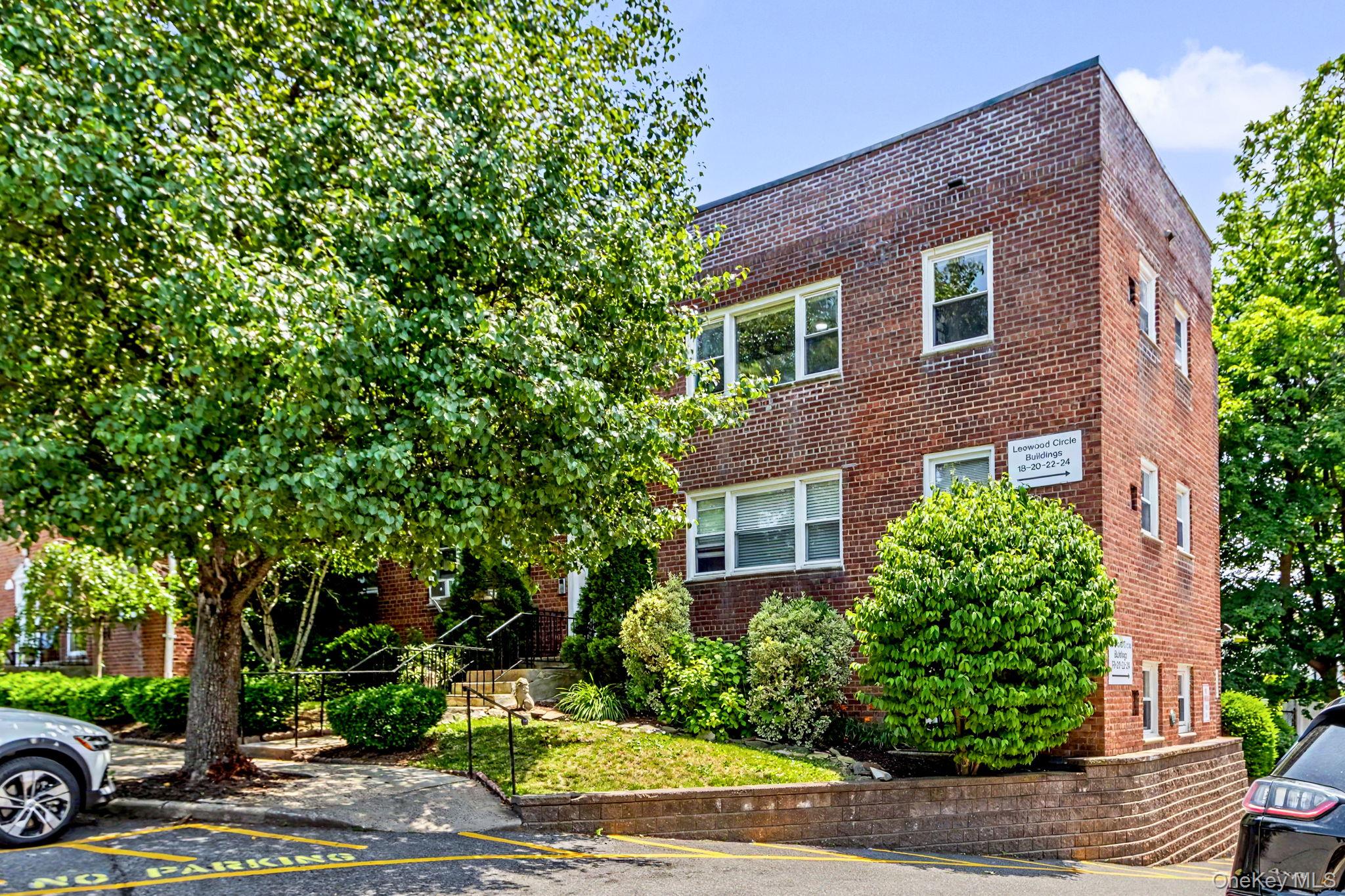 17 Leewood Circle 6r Property Photo 2