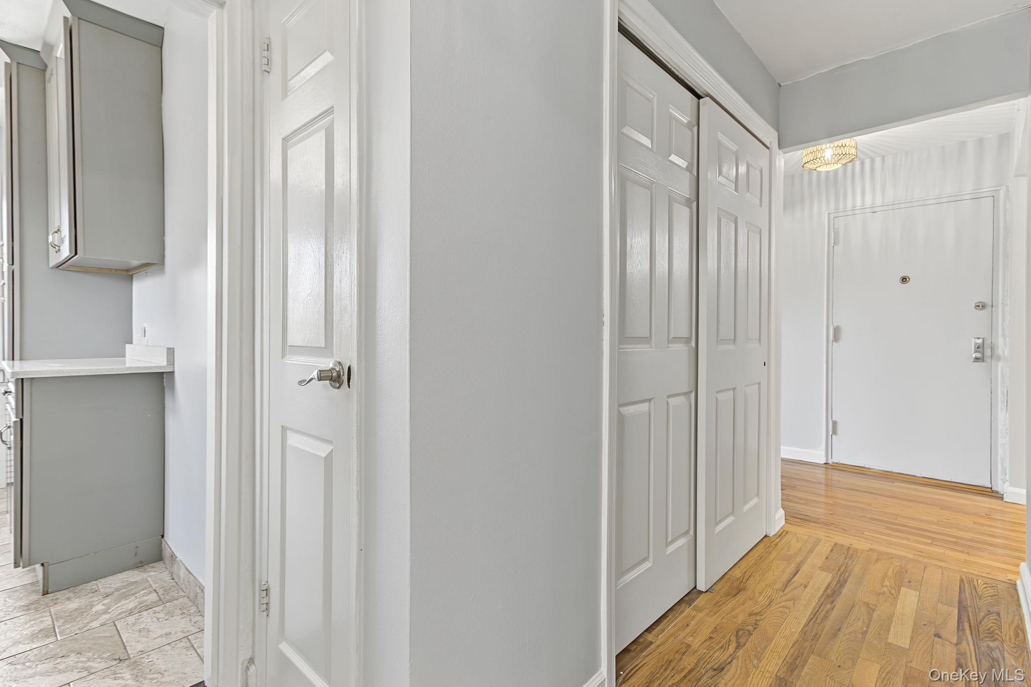 17 Leewood Circle 6r Property Photo 8