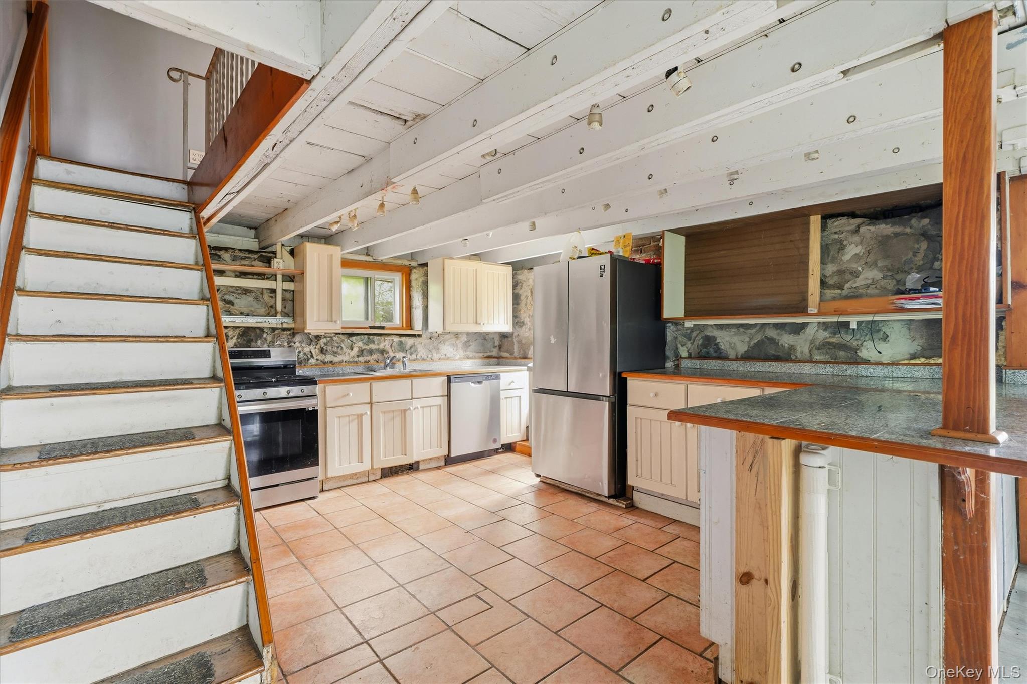 241 Meadow Avenue Property Photo 11