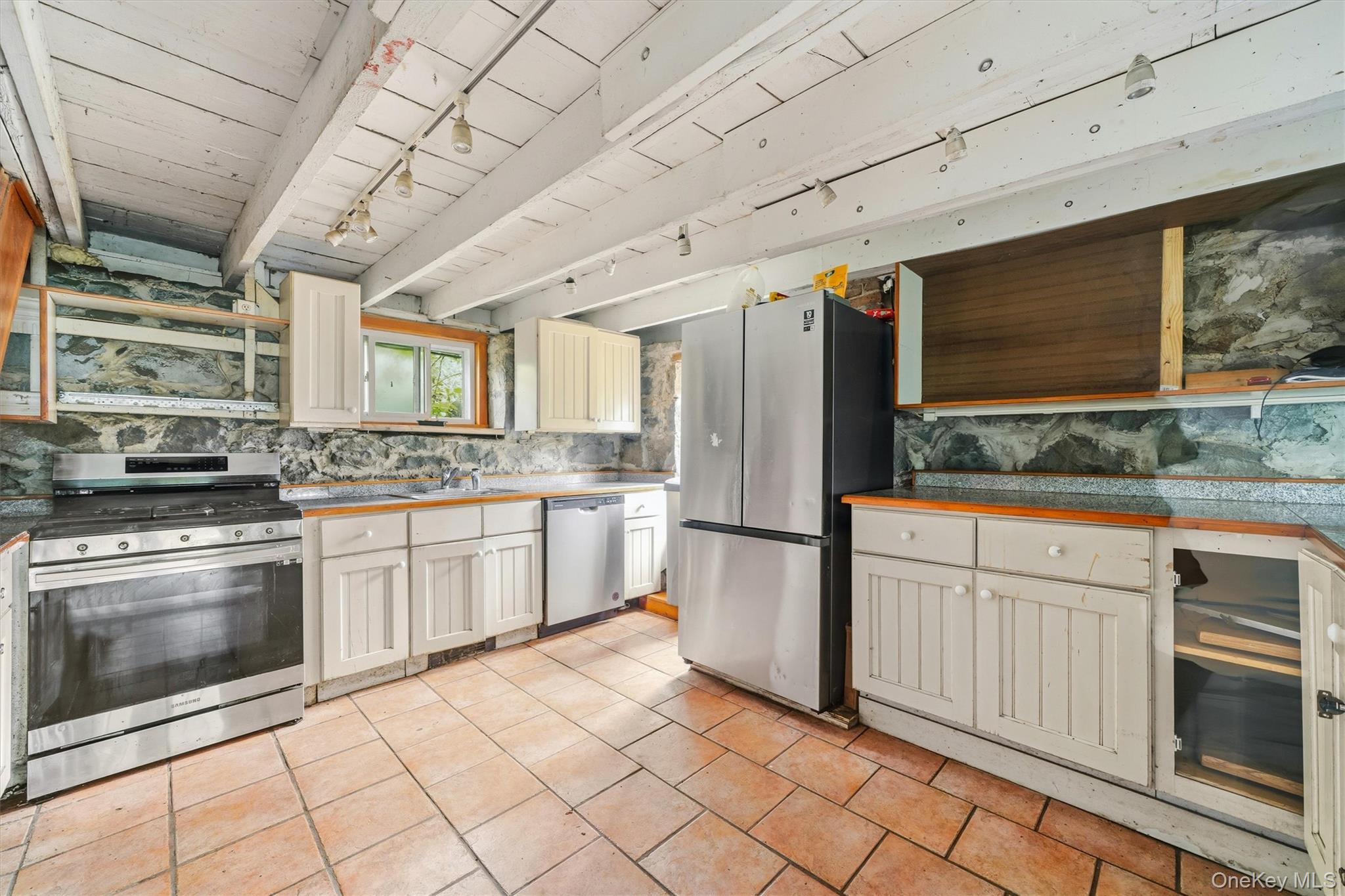241 Meadow Avenue Property Photo 12