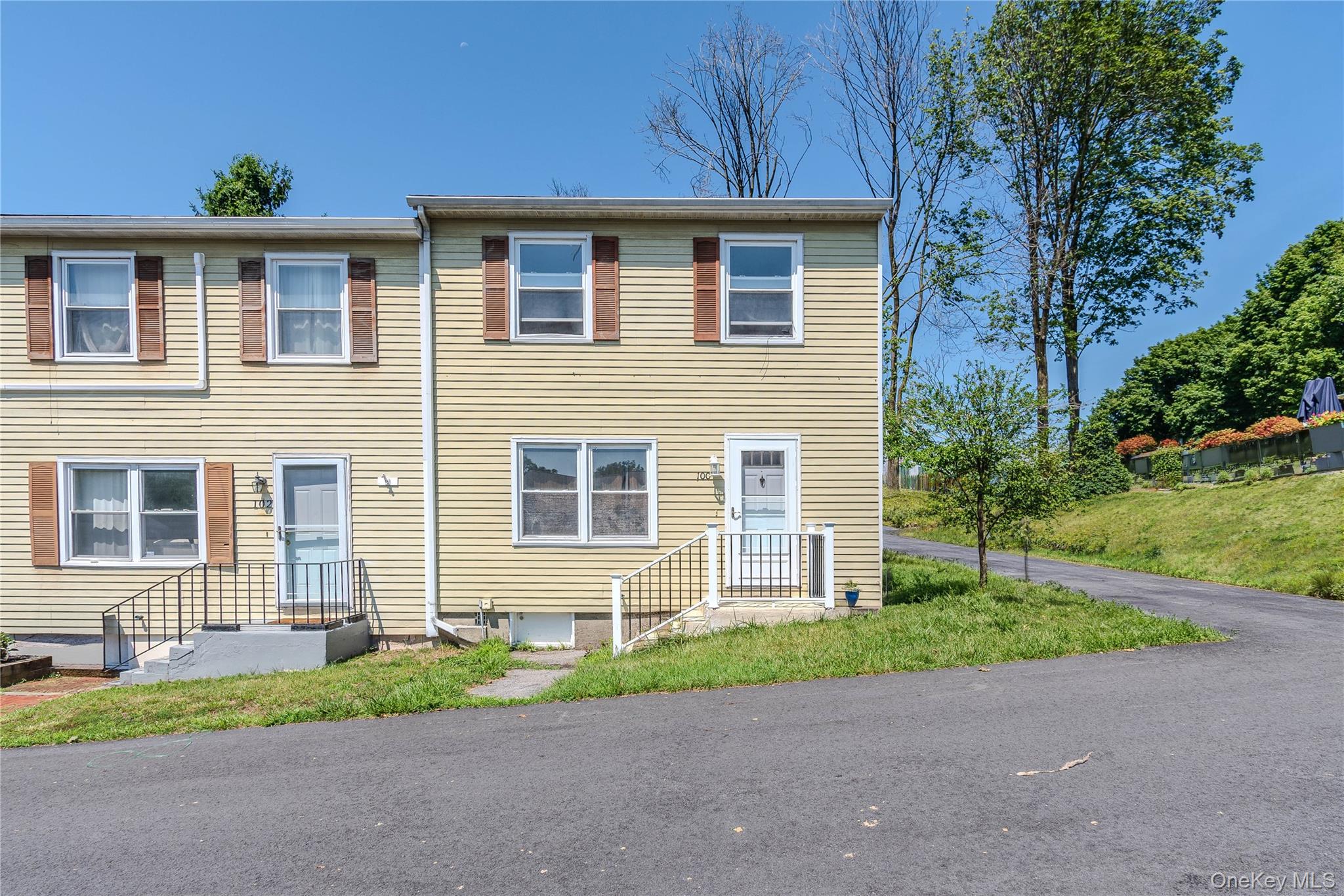 100 Rinaldi Boulevard Property Photo 1