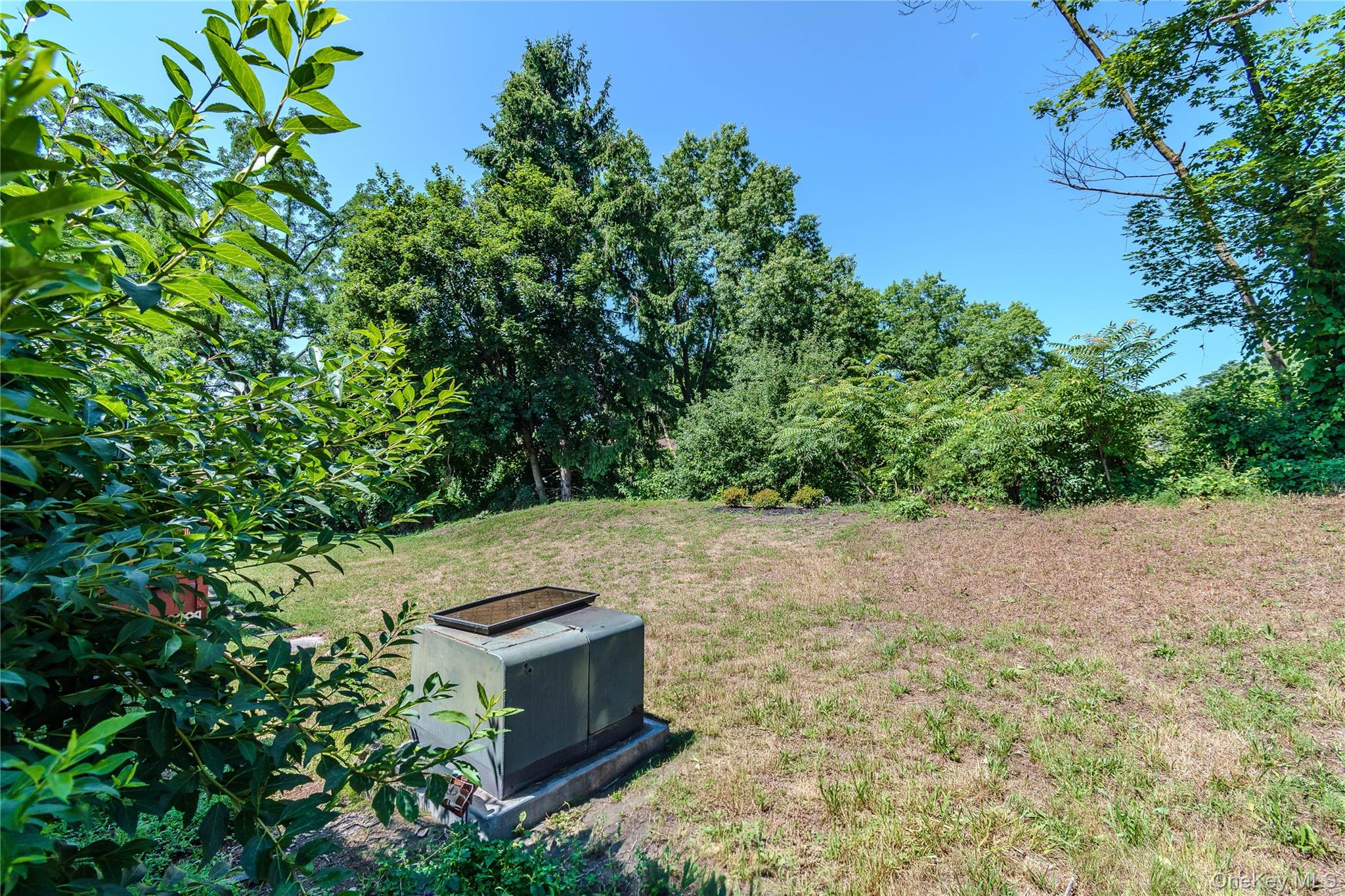100 Rinaldi Boulevard Property Photo 6