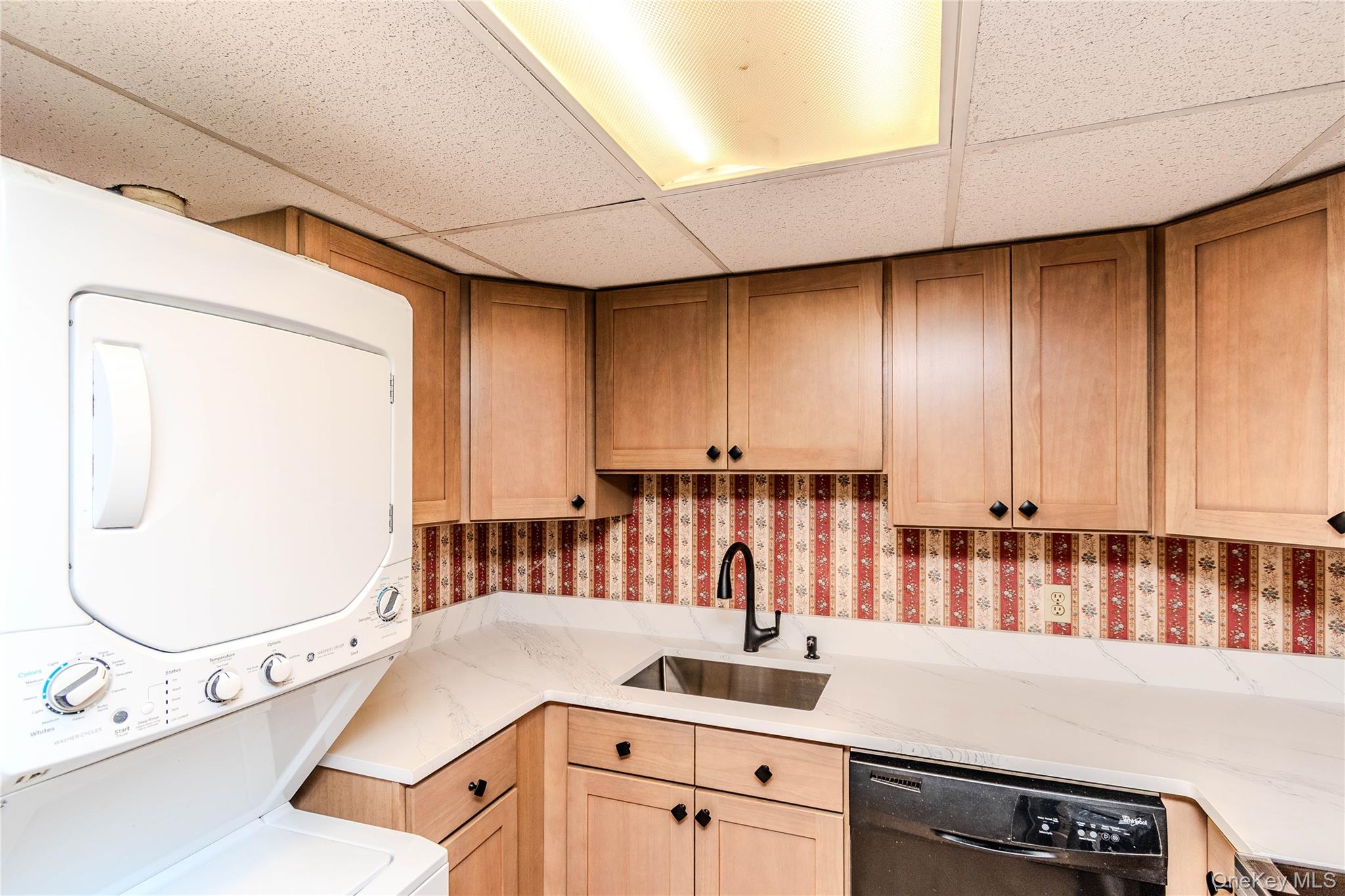 100 Rinaldi Boulevard Property Photo 13