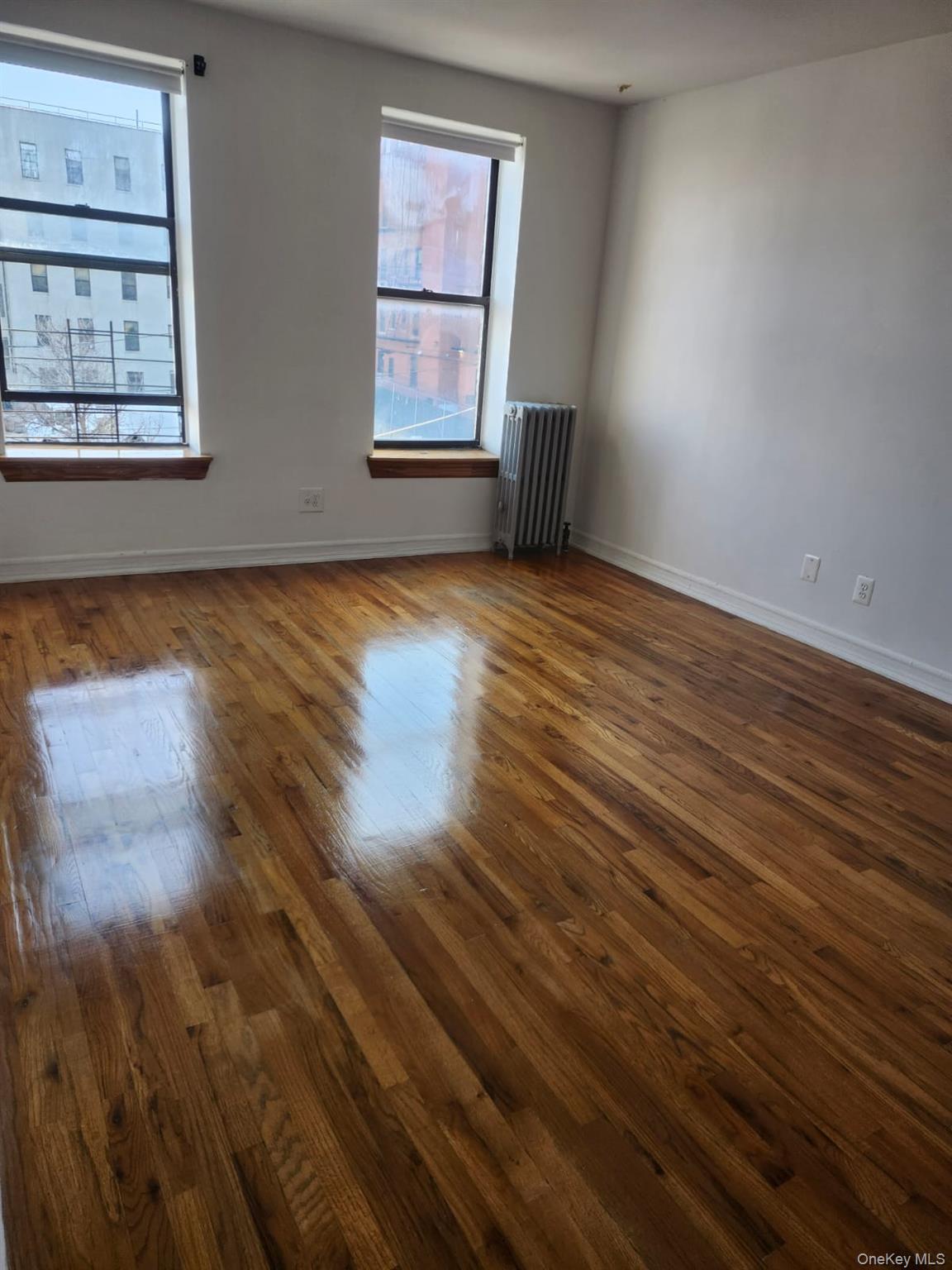 875 Longfellow #3f Avenue Property Photo 1