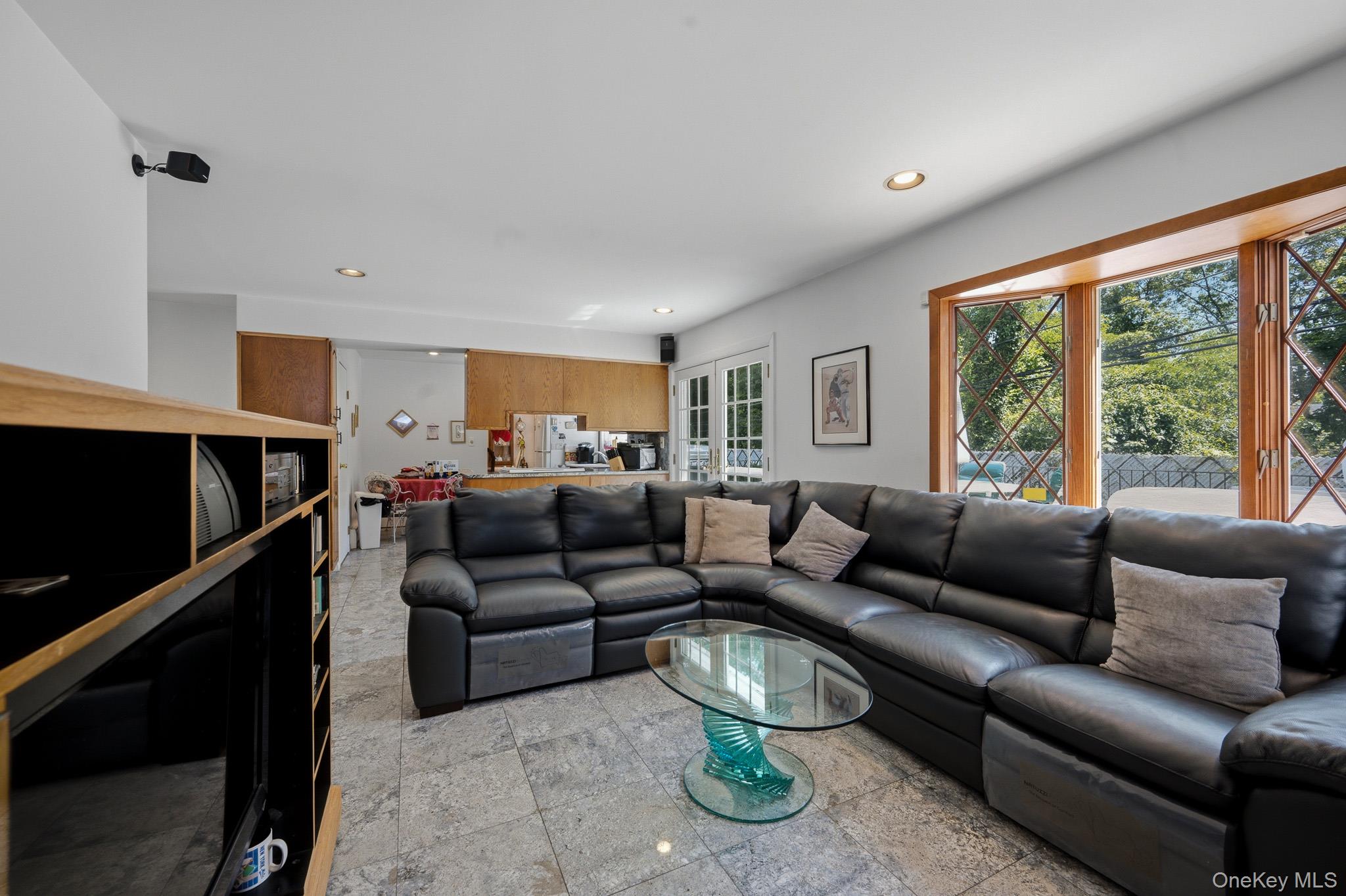 10 Arcadia Drive Property Photo 11