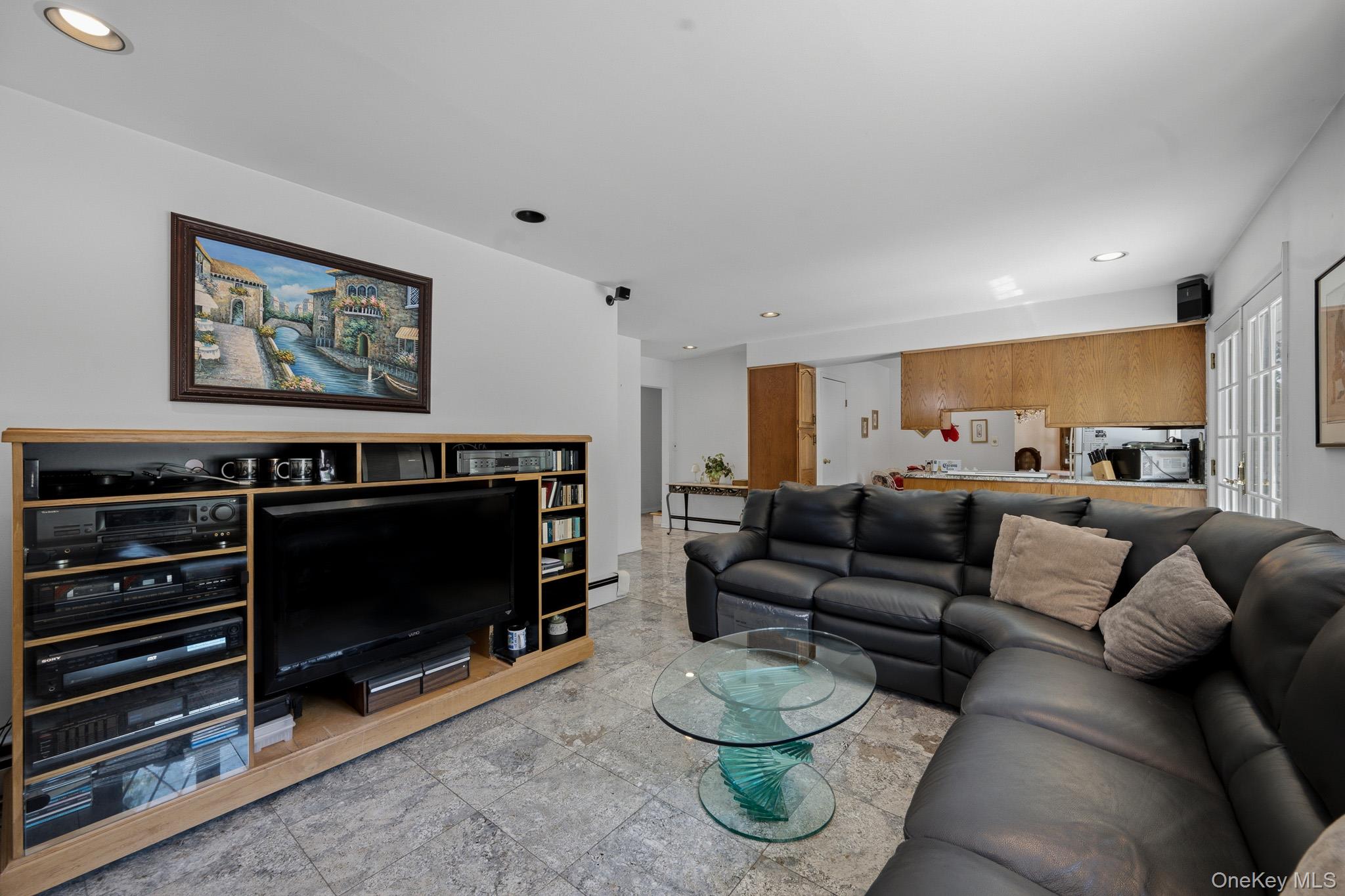 10 Arcadia Drive Property Photo 12