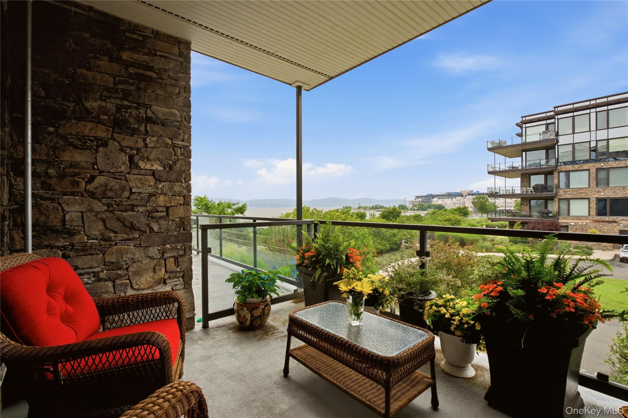 16 Rivers Edge Drive 201 Property Photo 14