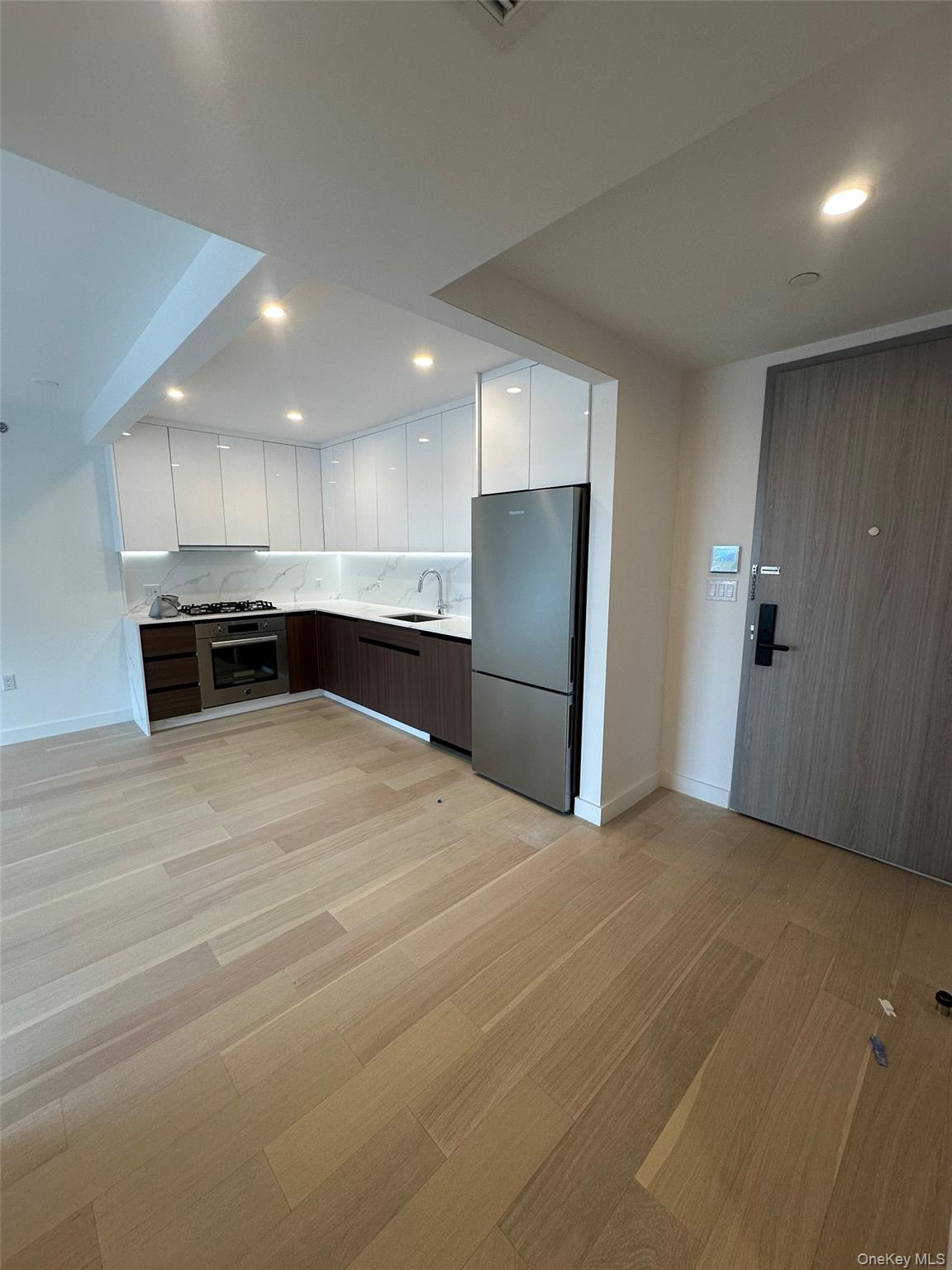 144-49 Northern Boulevard 520 Property Photo 2