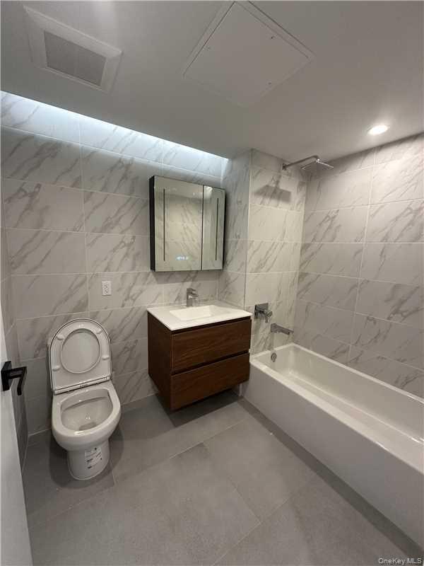 144-49 Northern Boulevard 520 Property Photo 3