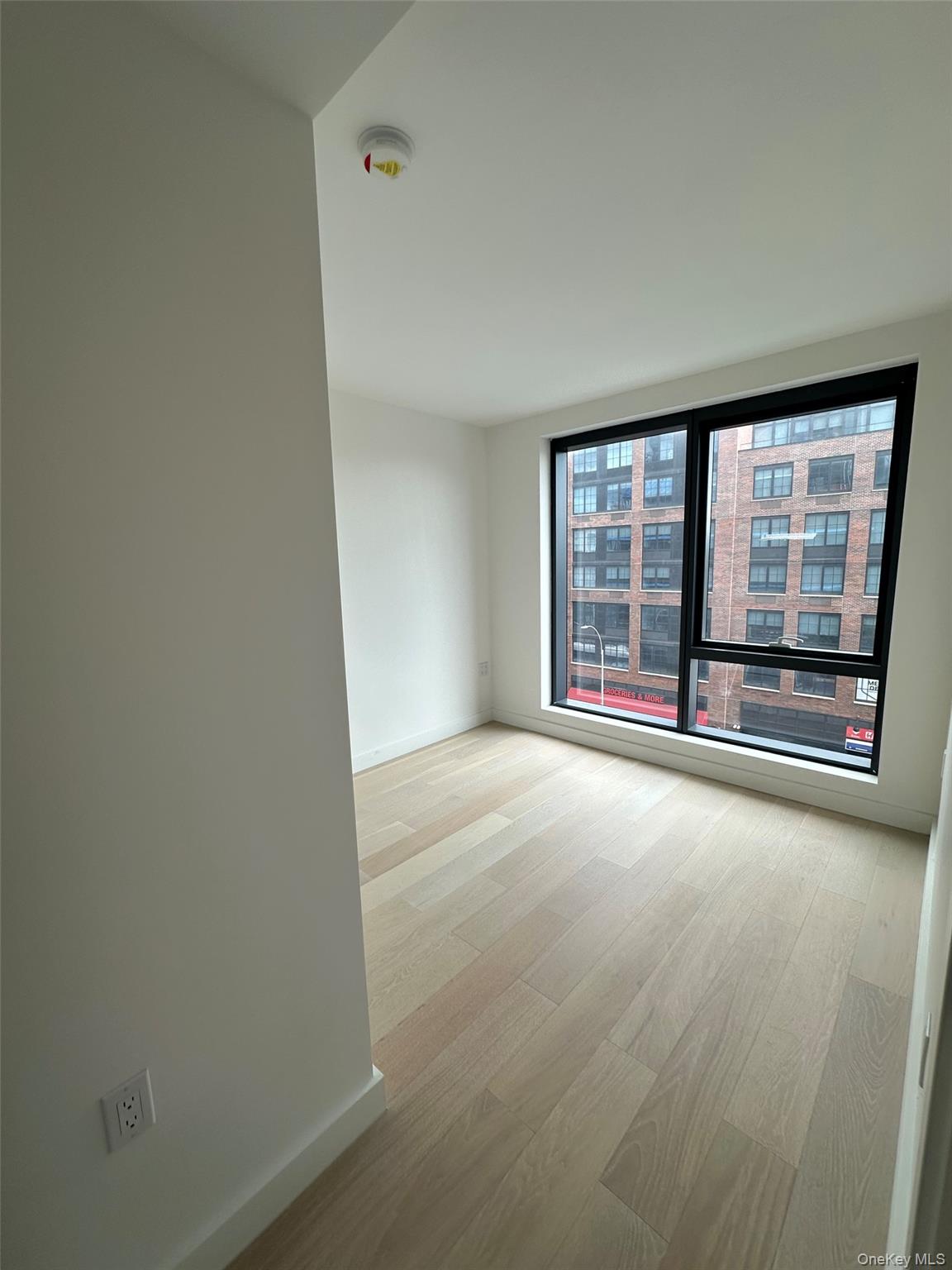 144-49 Northern Boulevard 520 Property Photo 6