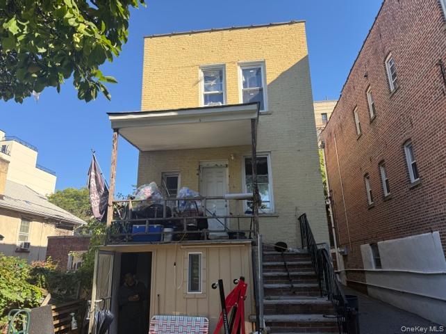 646 E 230th Street Property Photo 2