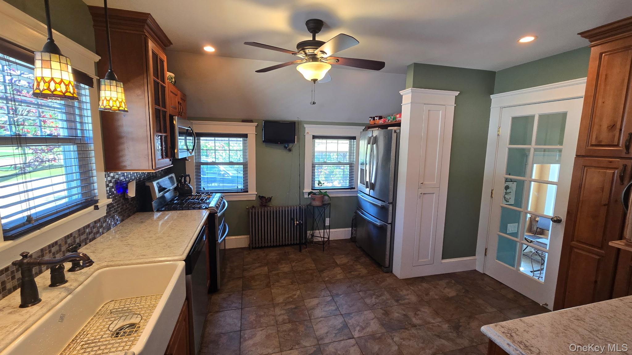 61 Highland Avenue Property Photo 6