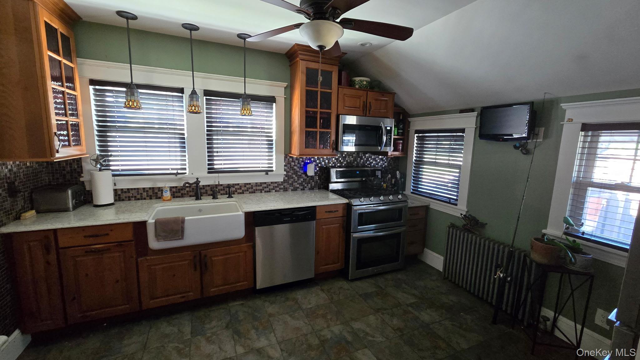 61 Highland Avenue Property Photo 7