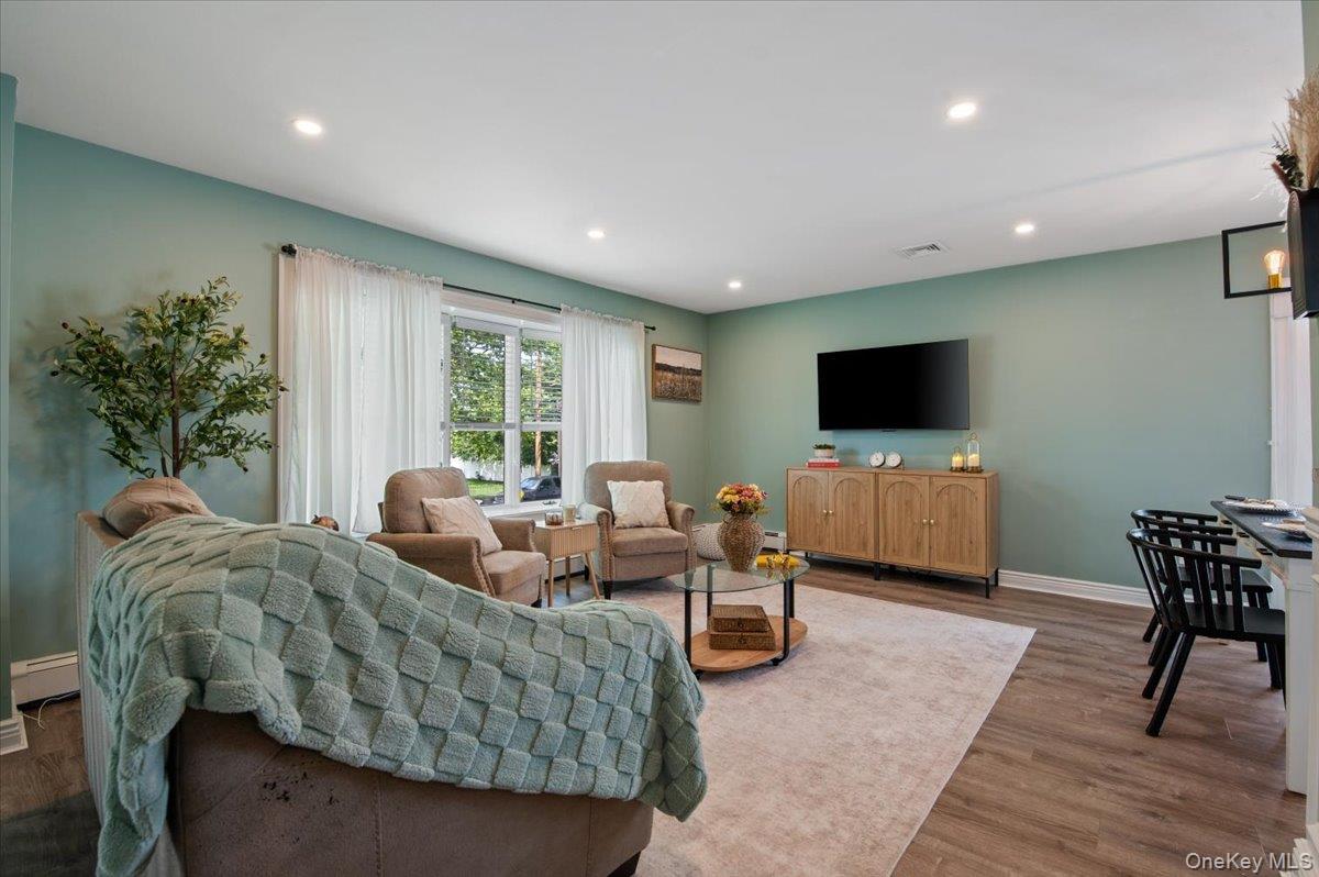 330 Granada Parkway Property Photo 4