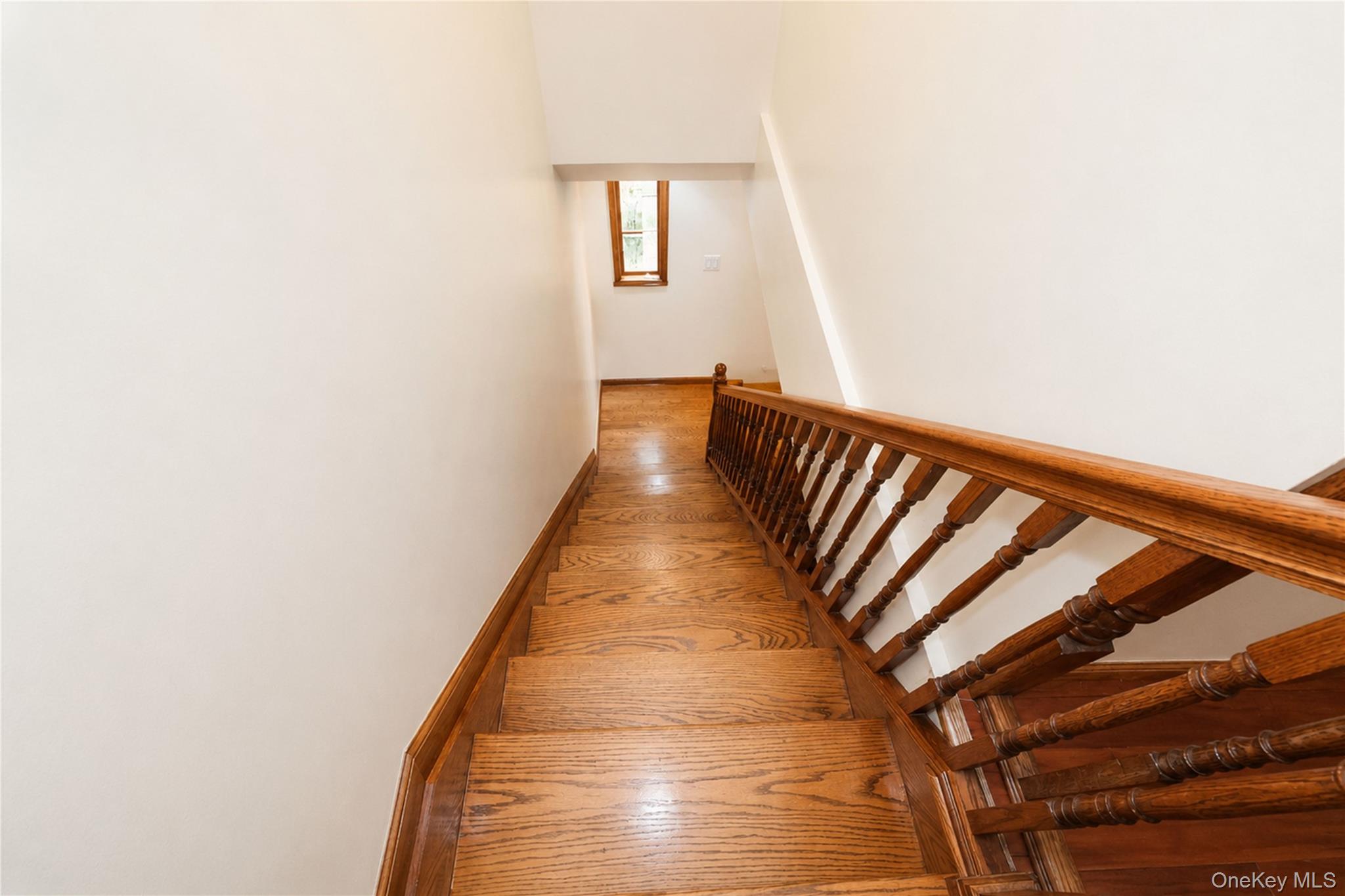 2027 E 35th Street Property Photo 15