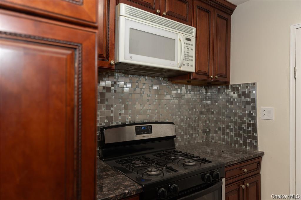1275 E 51st Street 3y Property Photo 5