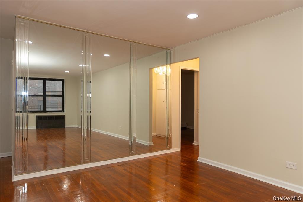 1275 E 51st Street 3y Property Photo 7