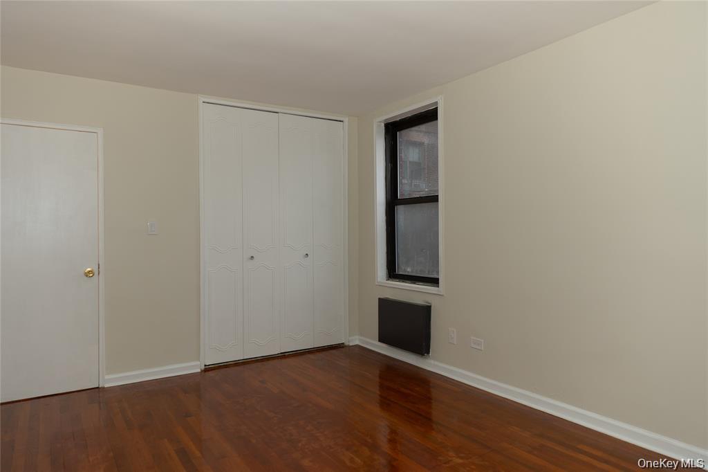 1275 E 51st Street 3y Property Photo 8