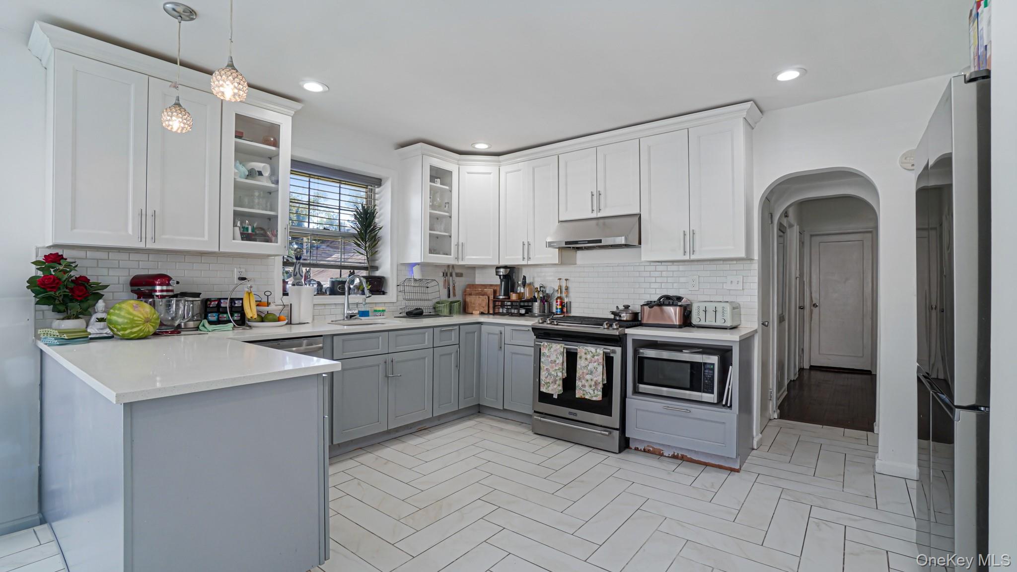 143 S Montgomery St Property Photo 12