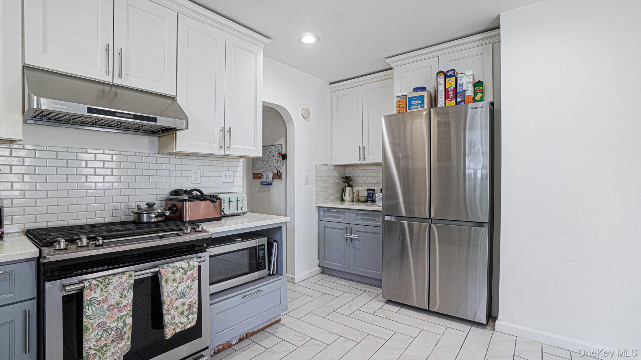 143 S Montgomery St Property Photo 14