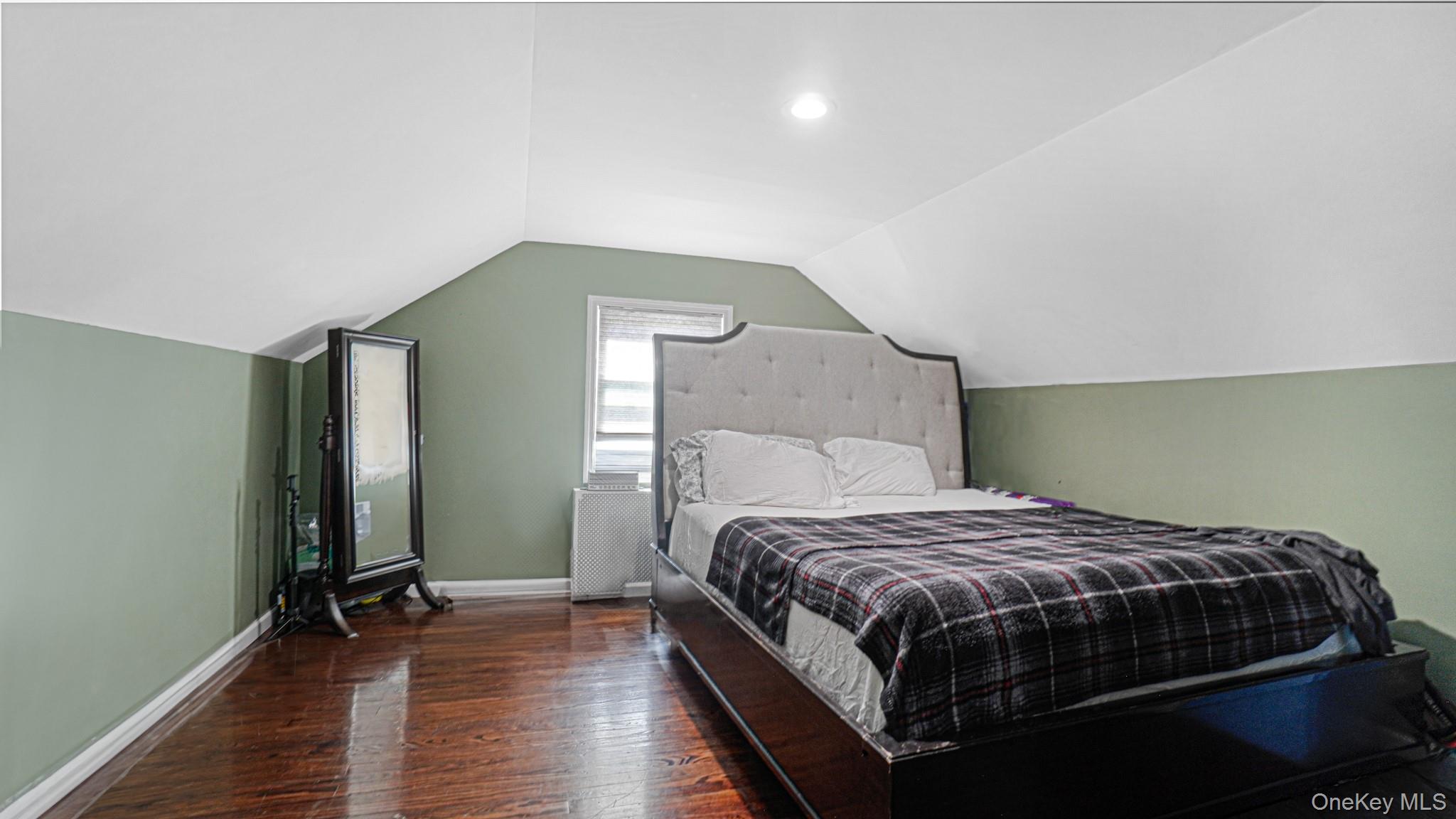 143 S Montgomery St Property Photo 27