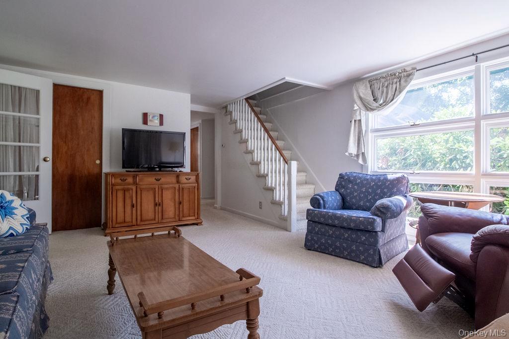 24 Hill Street Property Photo 23
