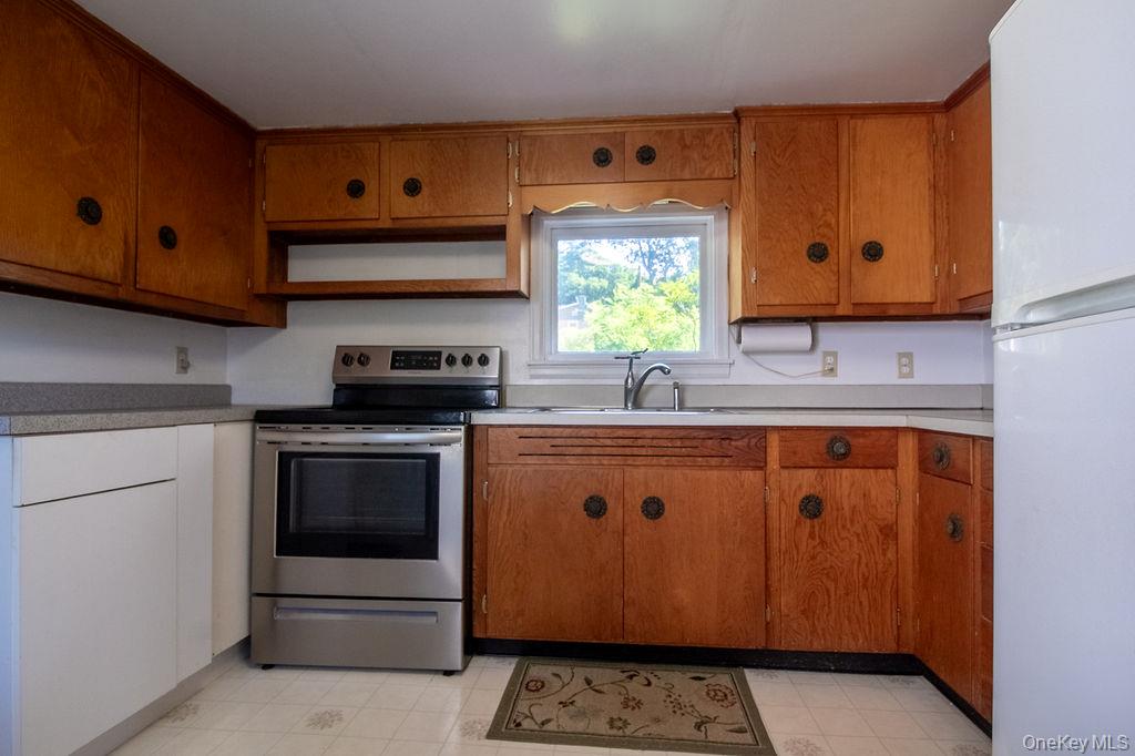 24 Hill Street Property Photo 31
